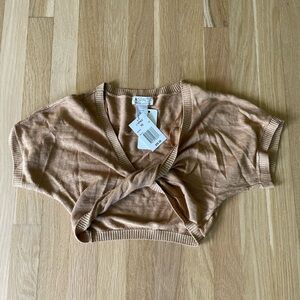NWT crop top